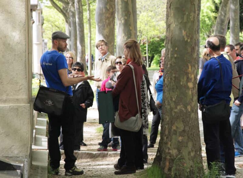 Paris: Famous Graves of Pere Lachaise Cemetery Guided Tour - Why This Tour Is a Great Pick