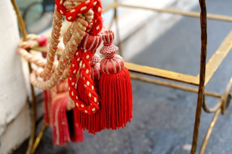 Paris: Flea Market Insider's Tour in Extra-Small Group - Key Points