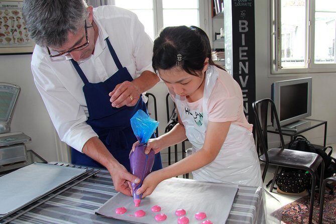 Paris French Macarons Small Group Baking Class with a Chef - A detailed look at the macarons class experience