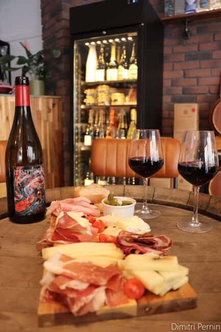 Paris: French wine tasting - An In-Depth Look at the French Wine Tasting Experience