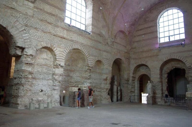 Paris: From the Roman Era to the Middle Age Walking Tour - A Deeper Look at What You’ll Experience