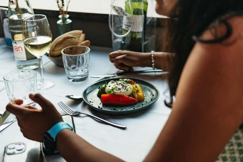 Paris: Gourmet Dinner Cruise on Seine River with Live Music - The Route and Sights