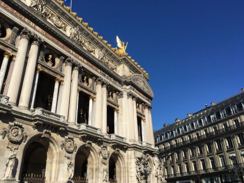 Paris: Guided Outdoor Walking Escape Game - Key Points