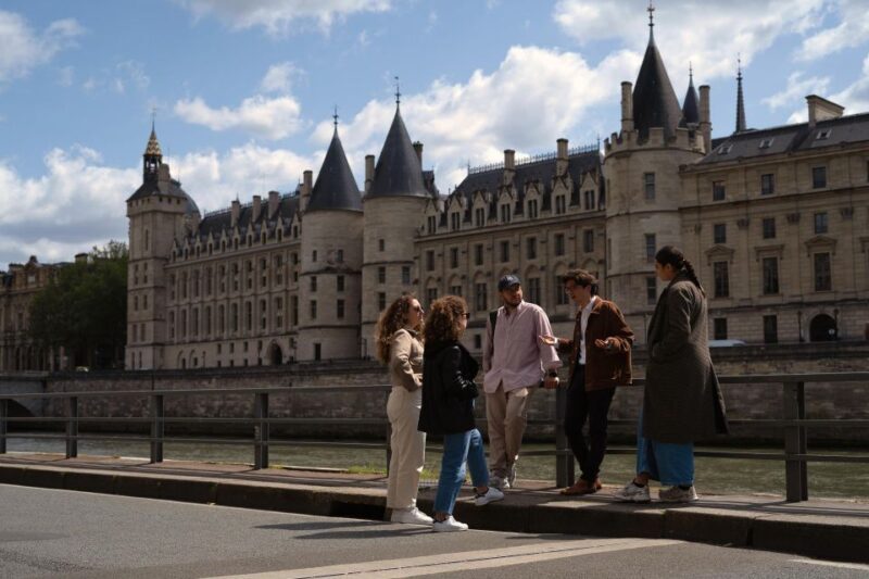 Paris Halloween Walking Tour: Ghost Stories (Small Group) - Key Points