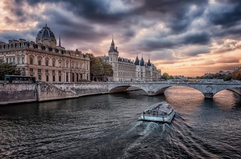 Paris Halloween Walking Tour: Ghost Stories (Small Group) - Value and Practicality