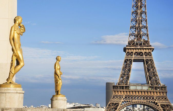 Paris Highlights Immersive Coach Tour - A Closer Look at the Paris Highlights Immersive Coach Tour
