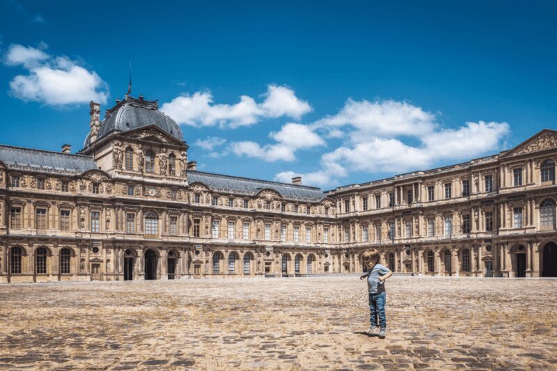 Paris Historic Islands Walk: Seine, Notre Dame & Louvre View - The Quiet Charm of Place Dauphine & Square du Vert-Galant