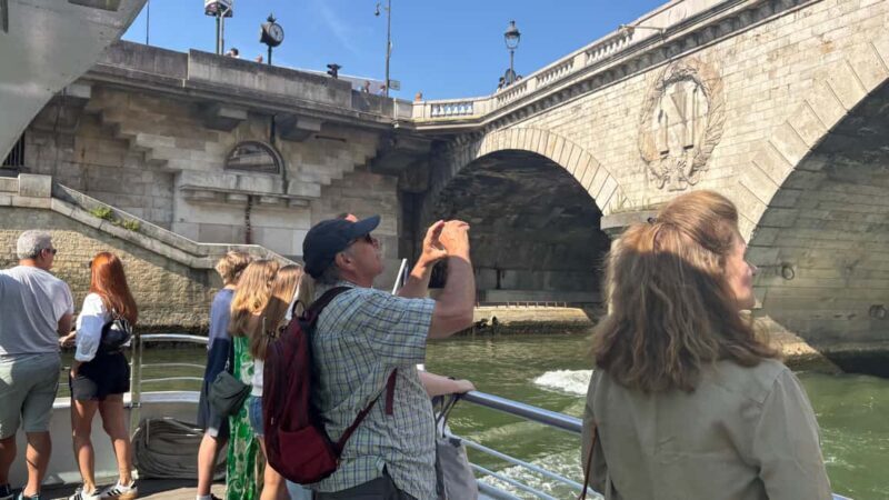 Paris: Hop-On Hop-Off Seine Cruise Pass with 9 Stops - FAQ
