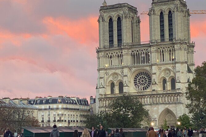 Paris Île de la Cité and Notre Dame Walking Tour With Crypt - A Deep Dive into the Tour Experience