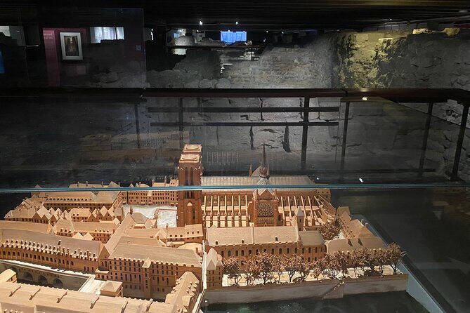 Paris Île de la Cité and Notre Dame Walking Tour With Crypt - Final Thoughts