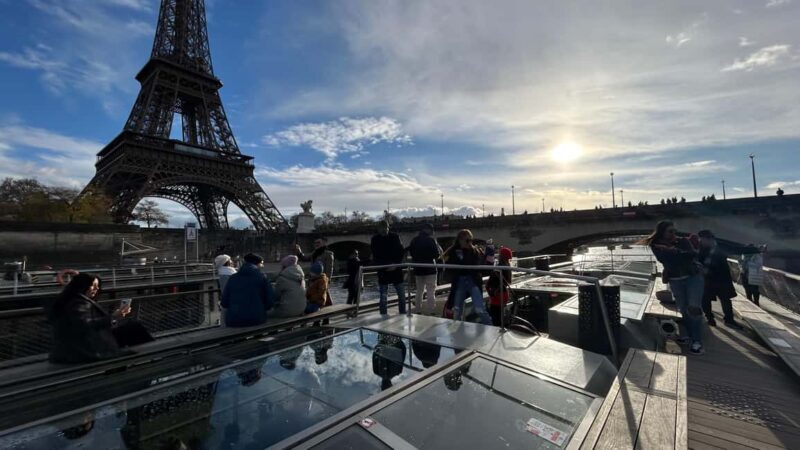 Paris: Illuminations River Cruise with Audio Commentary - FAQ