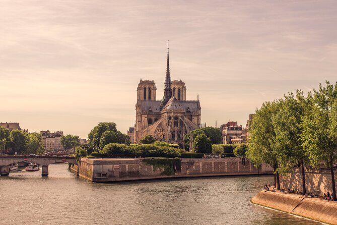 Paris In a Day Private Van Tour - FAQ