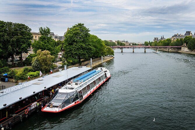 Paris in a Day VIP and Private Tour with Pick-Up and Drop-Off - FAQ