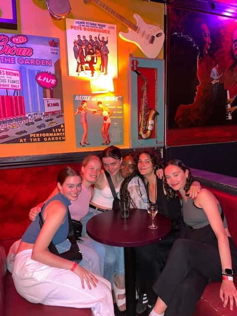 Paris International Pub Crawl with Free Shots & Fun Games - A Fun-Filled Night Out: Paris International Pub Crawl with Free Shots & Fun Games