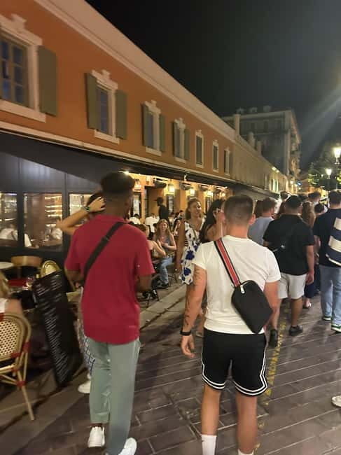 Paris International Pub Crawl with Free Shots & Fun Games - Key Points