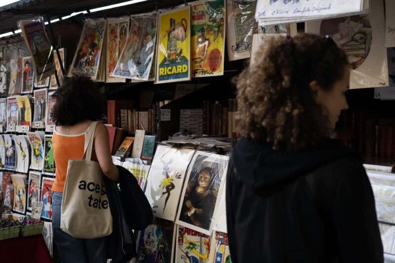 Paris: Introduction to your Neighborhood Tour - Authentic Cultural and Historical Insights