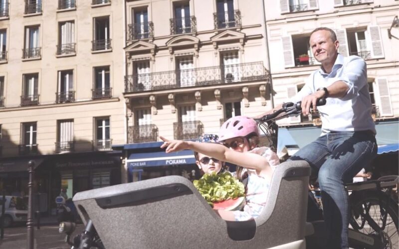 Paris: Kids Bike Tour - Exploring Paris with Kids on a Bike: A Family-Friendly Adventure