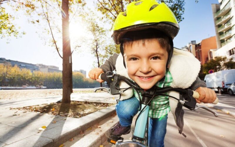 Paris: Kids Bike Tour - Key Points