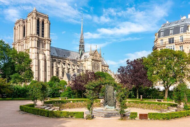 Paris Latin quarter: Private walking tour with a local guide - Why This Tour Works Well