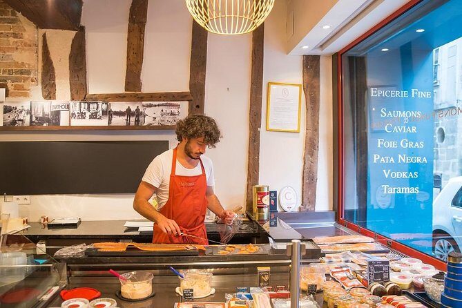 Paris Le Marais District Original Food and Wine Tasting Tour - Exploring the Le Marais Food and Wine Tour in Detail