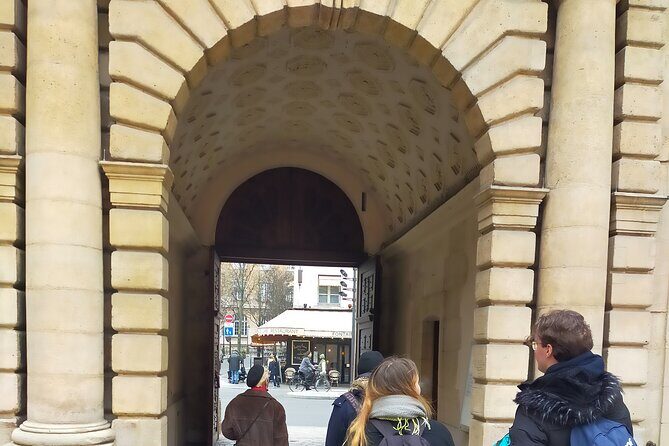 Paris Le Marais Hidden Gems Small Group Tour with Cruise Option - Authenticity and Value