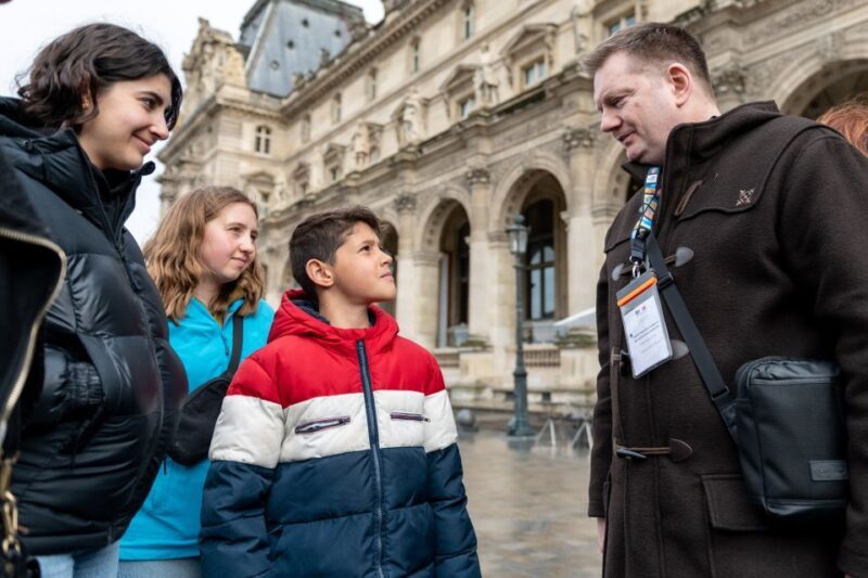 Paris: Louvre Private Family Tour for Kids + Reserved Entry - Exploring the Louvre with Kids: What You Can Expect