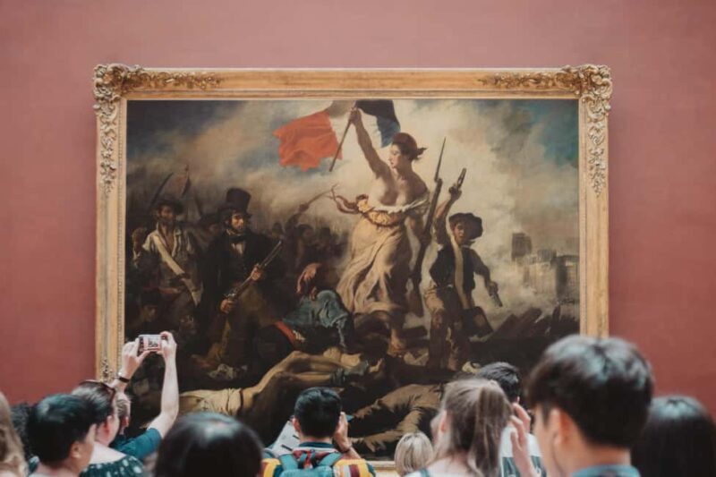 Paris: Louvre Small Group Guided Tour with Reserved Entry - A Closer Look at the Tour Experience