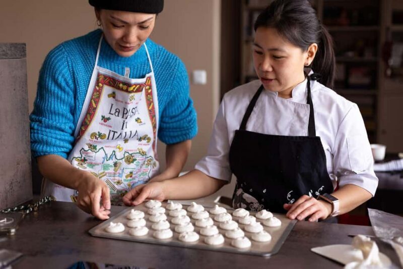 Paris: Macarons class in a parisian home - Paris: Macarons class in a parisian home