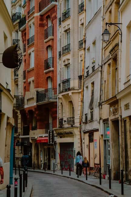 Paris: Marais Guided Tour With a local parisian guide - Key Points