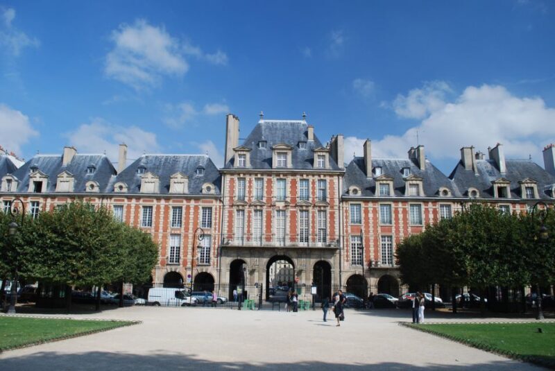 Paris Marais Quarter 2-Hour Private Walking Tour - The Practicalities: What You Need to Know