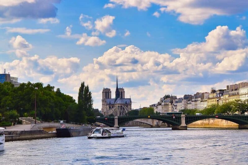 Paris: Montmartre Guided Walking Tour and Seine River Cruise - What’s Included and What’s Not