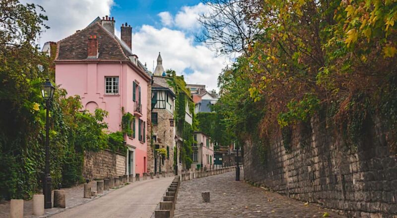 Paris: Montmartre Guided Walking Tour with Sacré-Cur View - A Deep Dive into the Experience