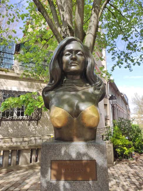 Paris : Montmartre highlights walking tour - FAQs