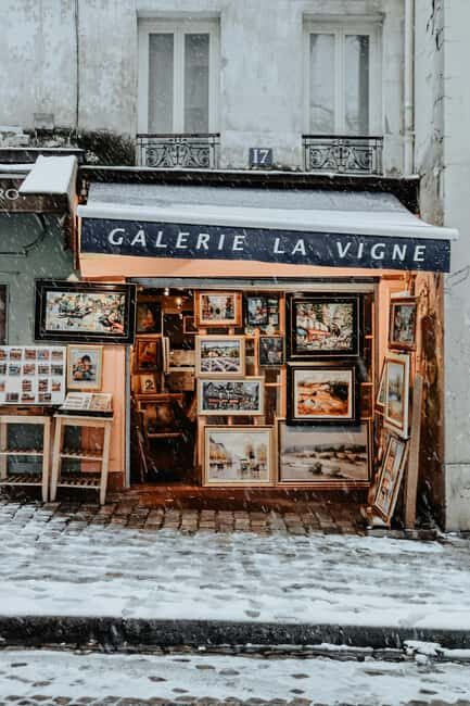 Paris: Montmartre Walking Tour with Official Local Guide - The Sum Up