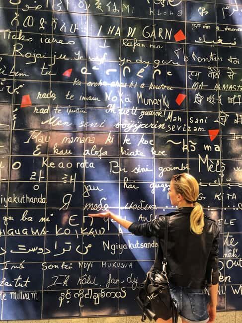 Paris: Montmartre with Anya - Exploring Montmartre in a Compact, Personal Format