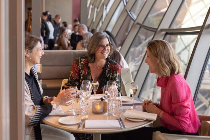 Paris: New Year's Lunch on the 1st floor of the Eiffel Tower - Key Points