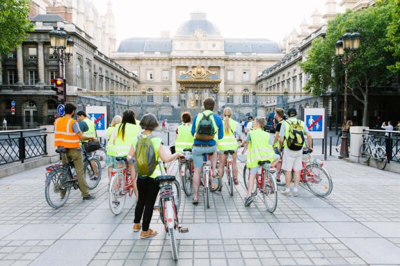 Paris Night Bike Tour - An In-Depth Look at the Paris Night Bike Tour