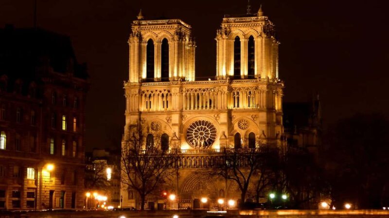 Paris: Night City Tour in a van for up to 7 people - Key Points