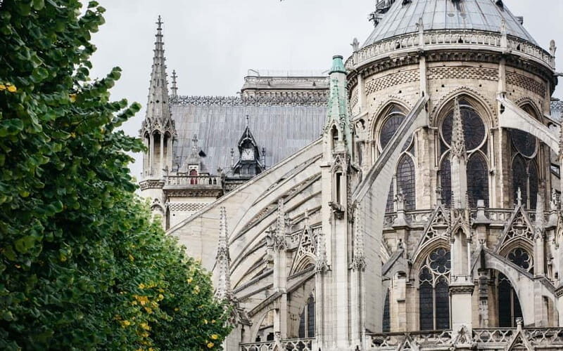 Paris: Notre Dame Exterior Guided Tour with a Small Group - Paris: Notre Dame Exterior Guided Tour with a Small Group