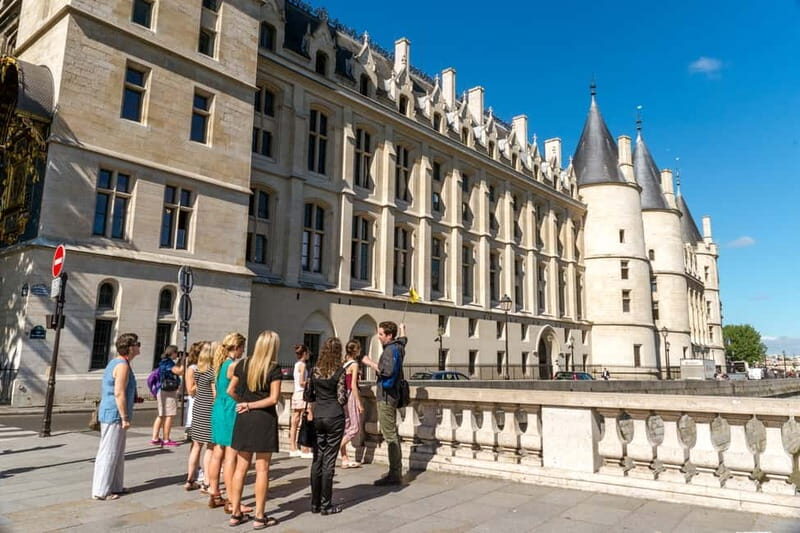 Paris: Notre-Dame Guided Tour with Access to the Cathedral - Additional Perks and Tips
