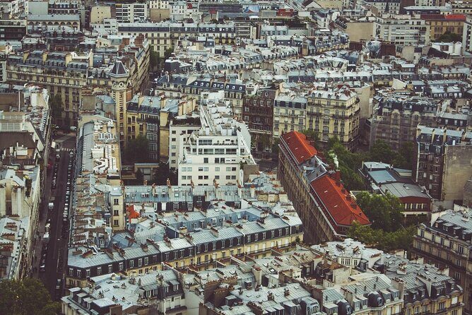 Paris Orientation Tour in Small Group with an Expert Driver - Who Should Consider This Tour?