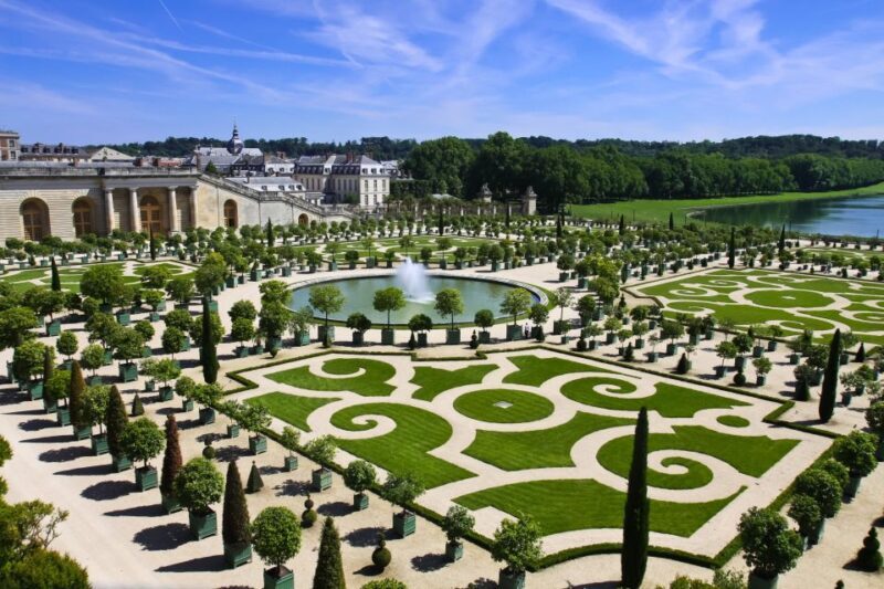 Paris: Palace of Versailles Private Tour with Transportation - Who Should Consider This Tour?