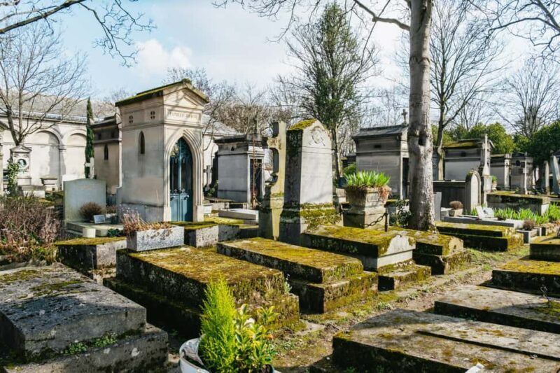 Paris: Pere Lachaise Cemetery Guided Tour - Key Points