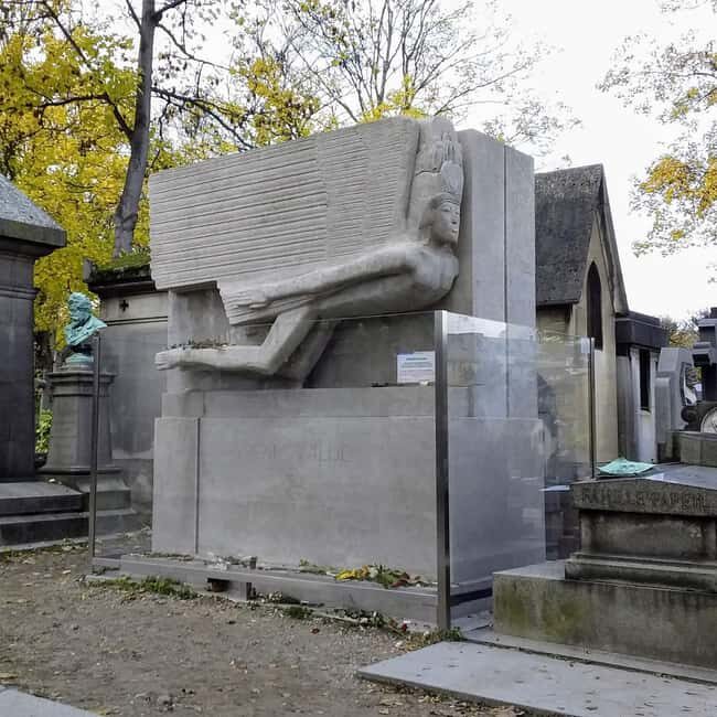 Paris: Père Lachaise Cemetery Visit with Seine River Cruise - Why This Tour Works for You
