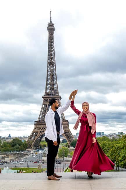 Paris: Photoshoot Around Eiffel Tower with 55 Edited Photos - Authentic Traveler Insights