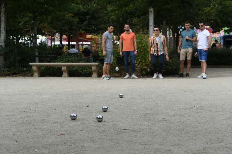 Paris: Pre-Dinner Drinks with Petanque Game (Bocce Ball) - Key Points