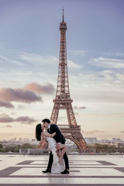 Paris: Premium Professional Photo Shoot - Key Points