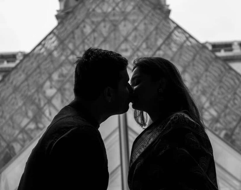 Paris: Private Cinematic Photo Session - Discovering Paris Through a Cinematic Lens: The Private Photo Session at the Louvre