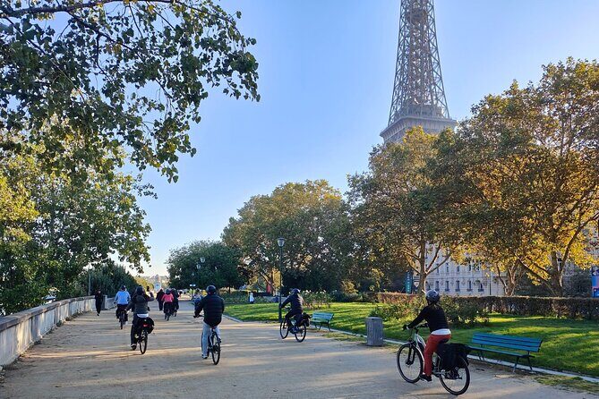 Paris : Private electric bike tour with wine and cheese tasting - Who Should Consider This Tour?