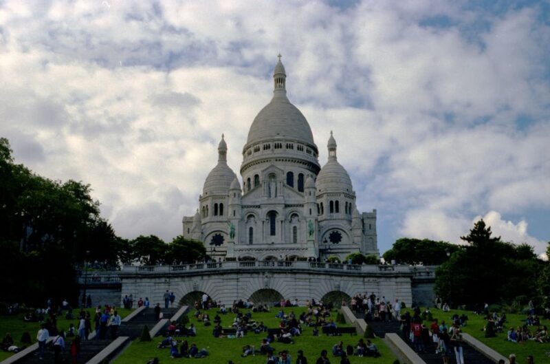 Paris: Private Guided Tour of the Charming Montmartre - An In-Depth Look at the Montmartre Tour